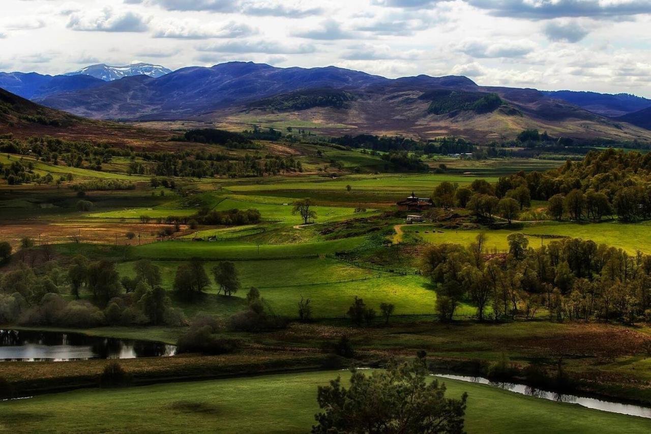 Willa Spectacular Mountain View Ecopod Newtonmore Zewnętrze zdjęcie